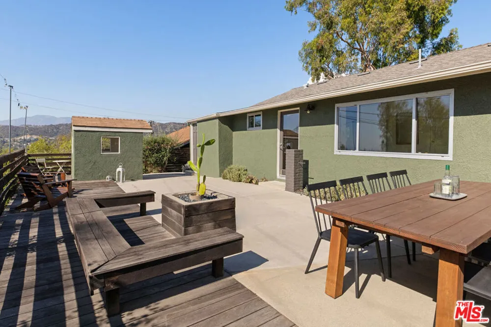 853 Tipton Terrace Los Angeles, CA 90042