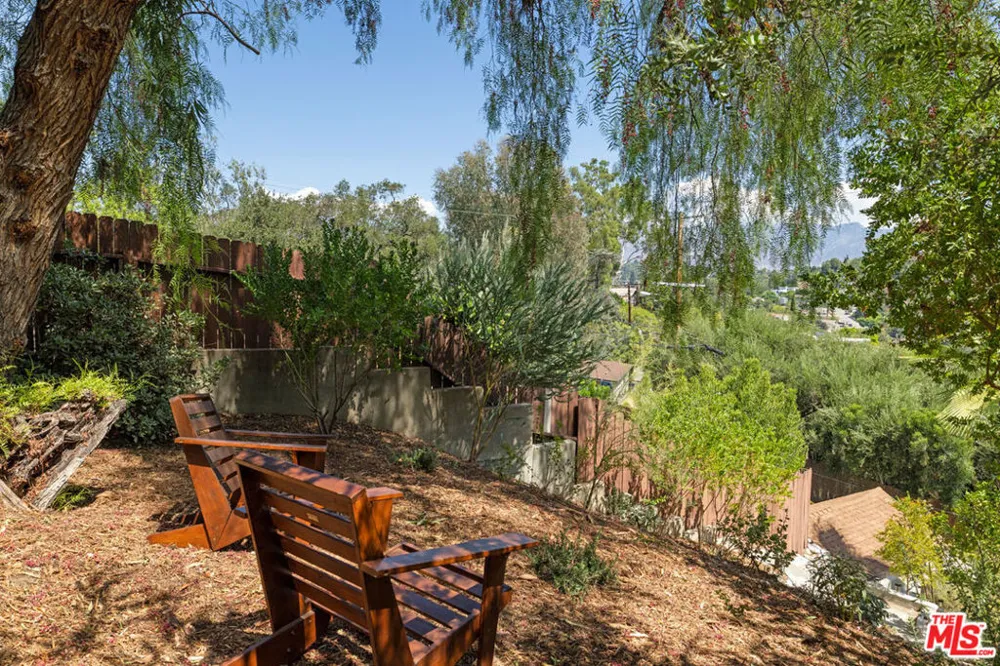 853 Tipton Terrace Los Angeles, CA 90042