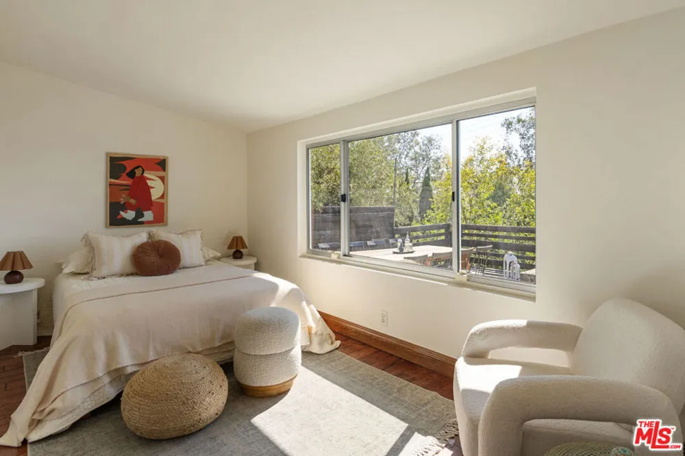 853 Tipton Terrace Los Angeles, CA 90042