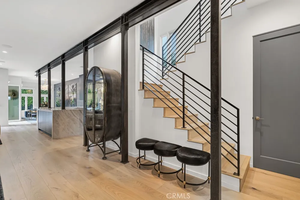 8719 Rosewood Avenue West Hollywood, CA 90048