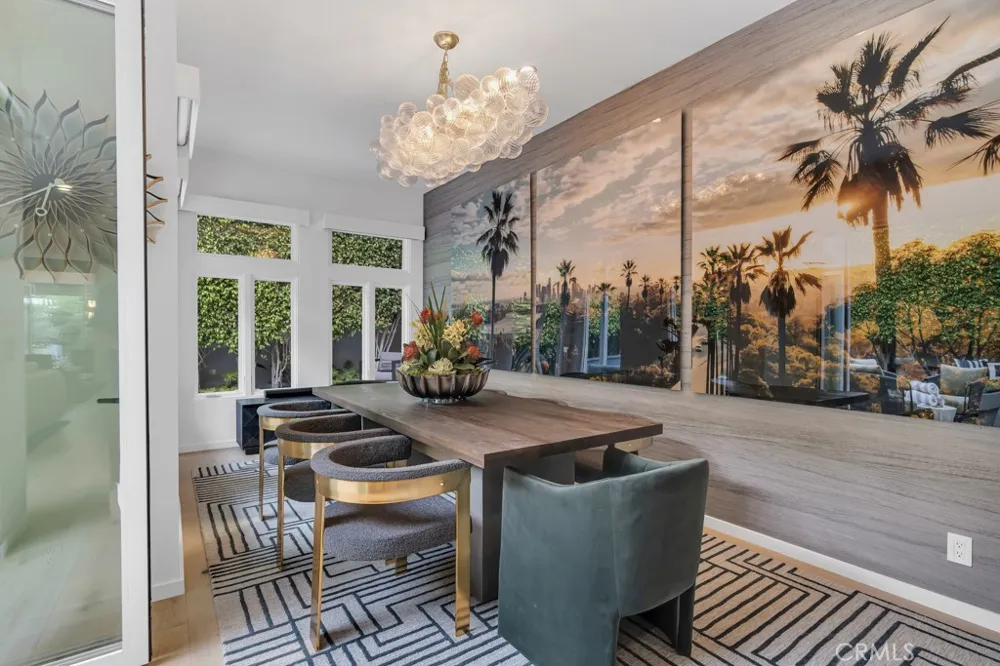 8719 Rosewood Avenue West Hollywood, CA 90048