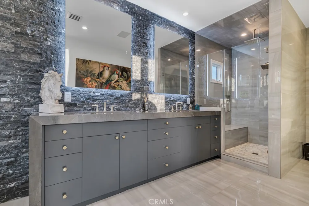 8719 Rosewood Avenue West Hollywood, CA 90048
