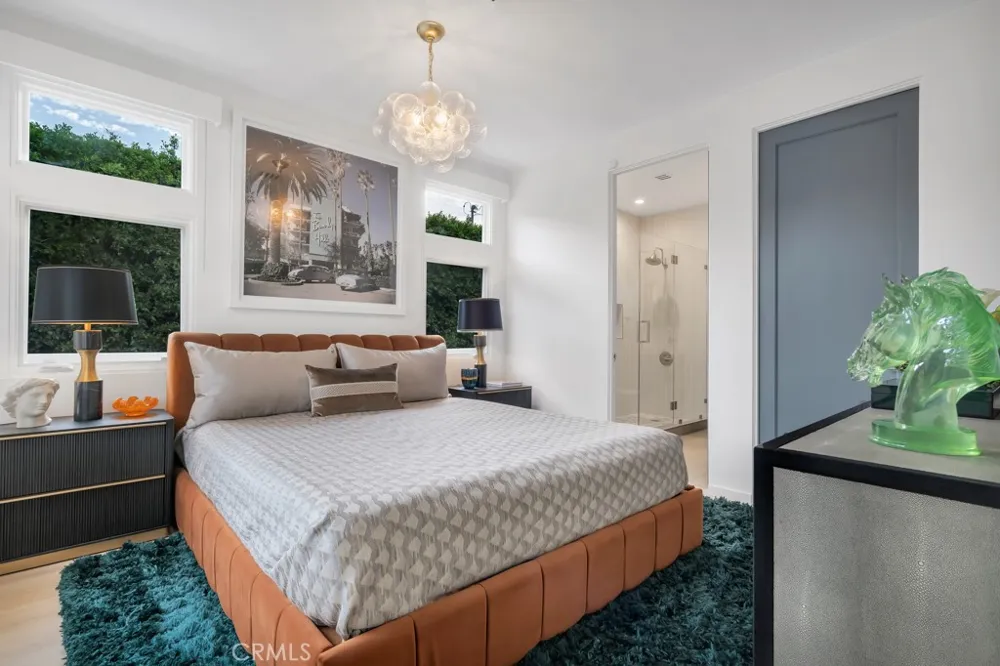 8719 Rosewood Avenue West Hollywood, CA 90048