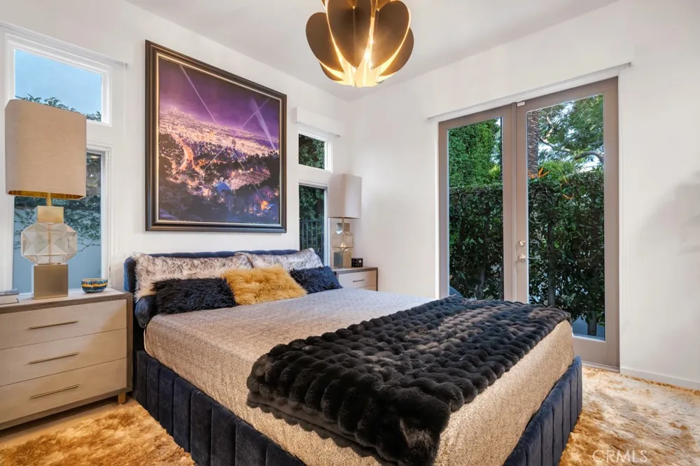 8719 Rosewood Avenue West Hollywood, CA 90048