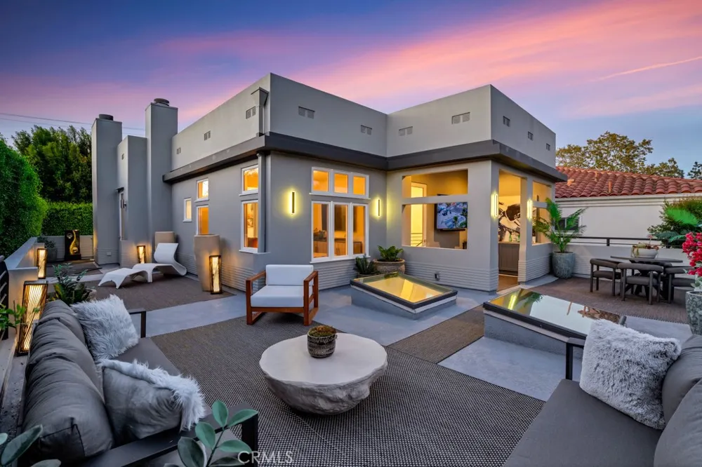 8719 Rosewood Avenue West Hollywood, CA 90048