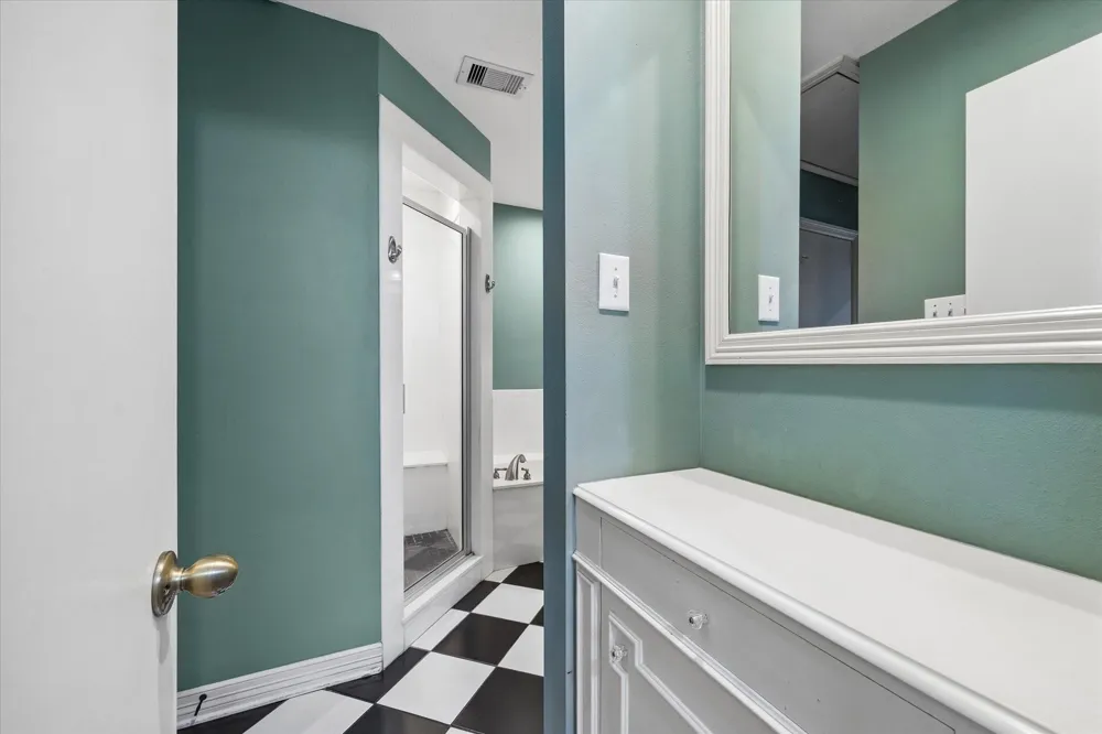 1611 Gardenia Drive Houston, TX 77018