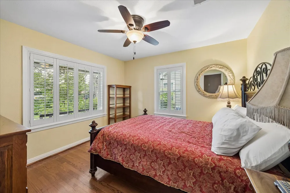1611 Gardenia Drive Houston, TX 77018