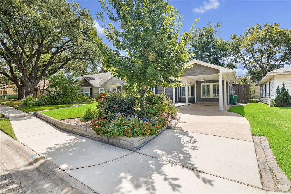 1611 Gardenia Drive Houston, TX 77018