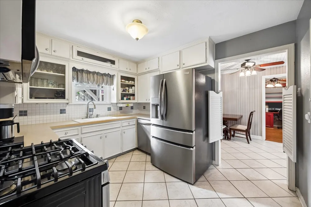 1611 Gardenia Drive Houston, TX 77018