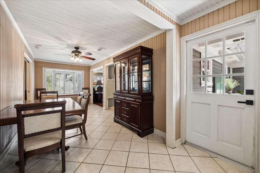 1611 Gardenia Drive Houston, TX 77018