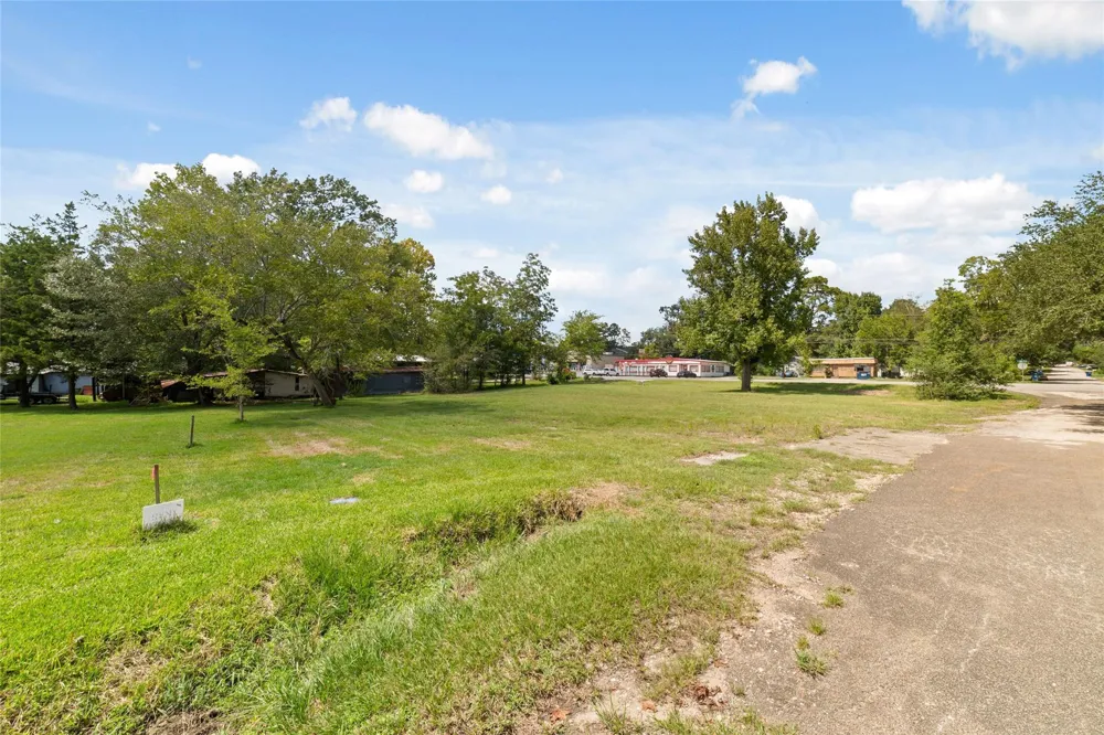 309 2nd Street Livingston, TX 77351