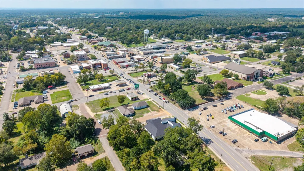309 2nd Street Livingston, TX 77351