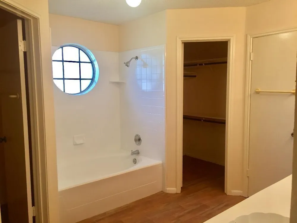 9922 Totem Trl Trail Houston, TX 77064