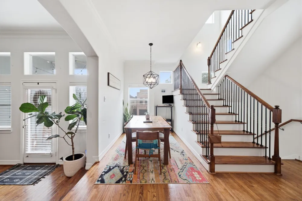 1147 W 24th Street #B Houston, TX 77008