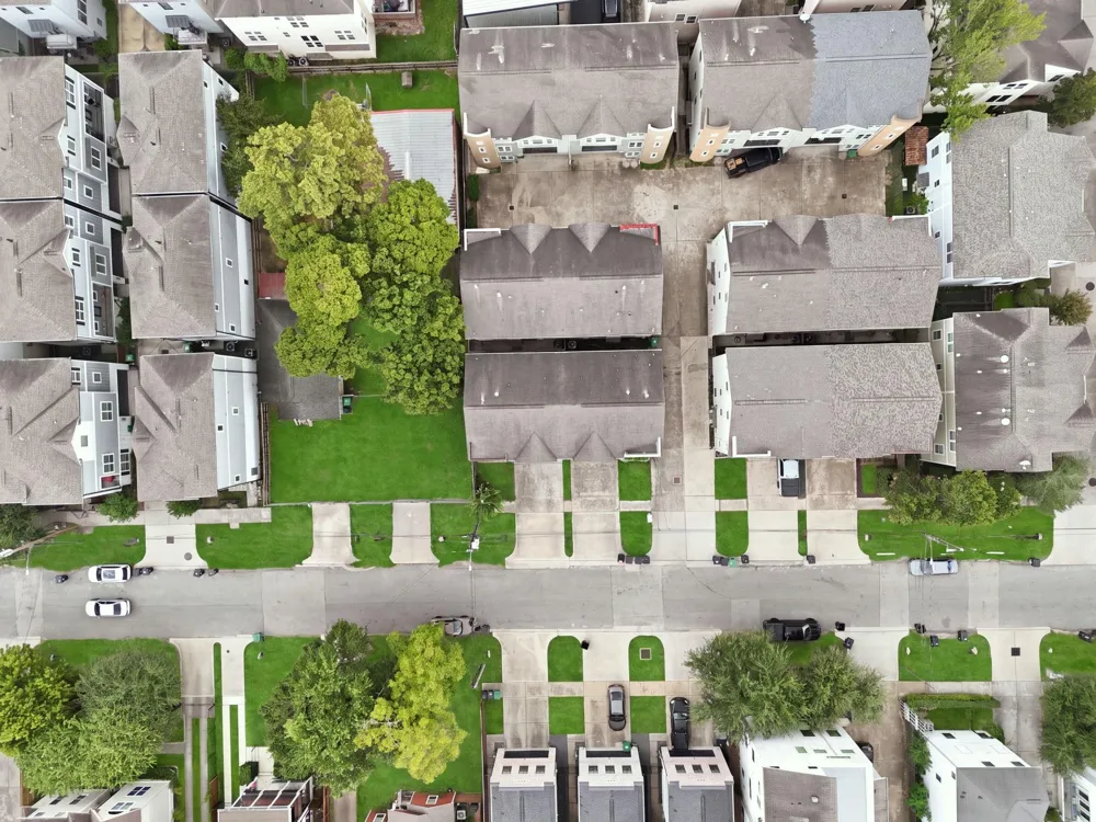 1147 W 24th Street #B Houston, TX 77008