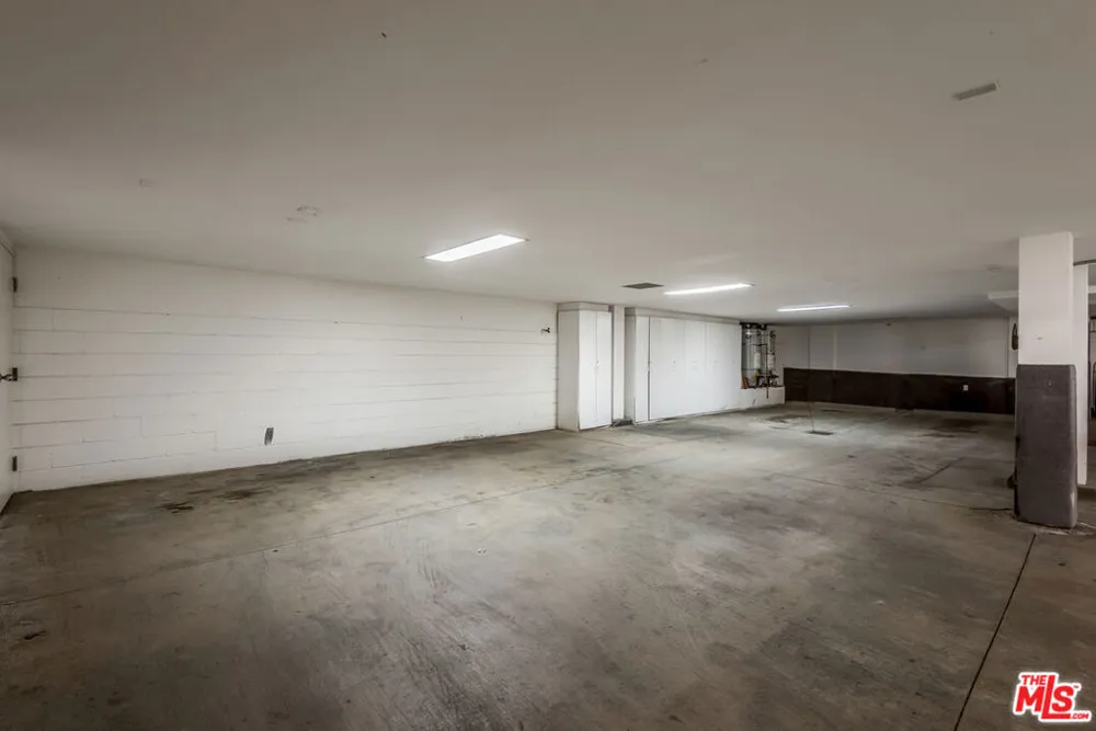 117 Ocean Front Walk Santa Monica, CA 90291