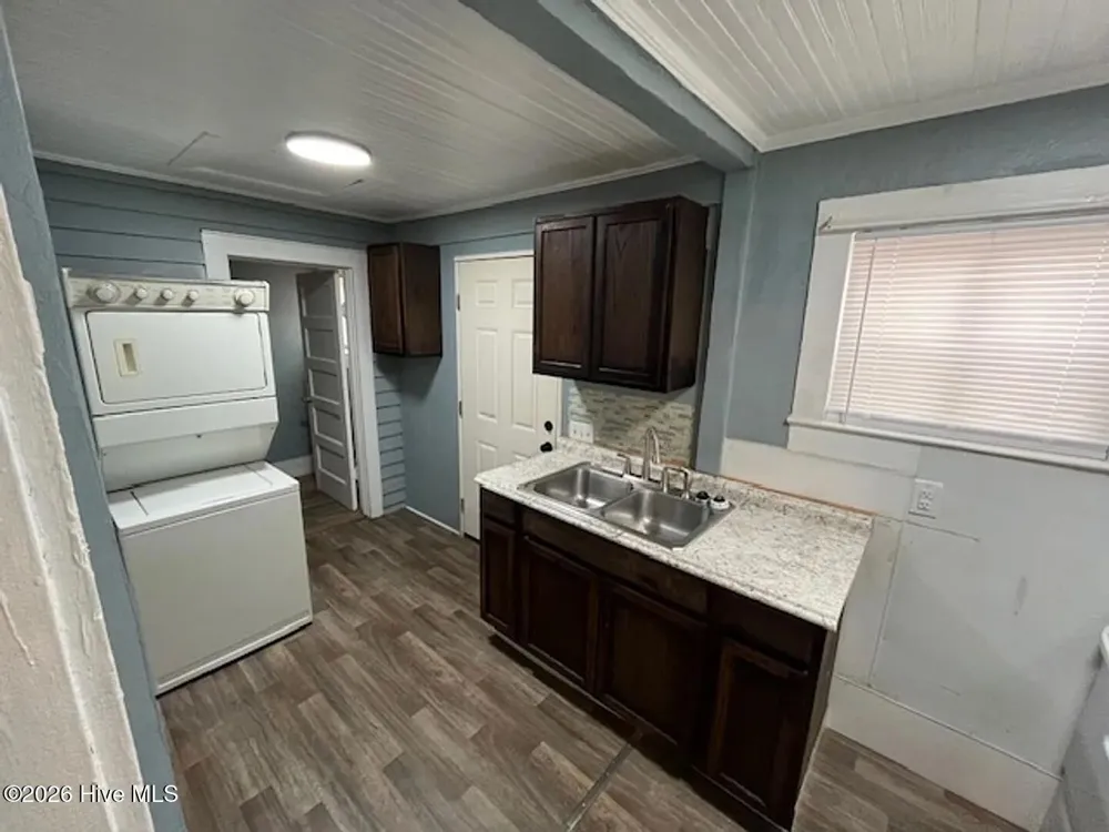 305 Stough Al Alley Kinston, NC 28501