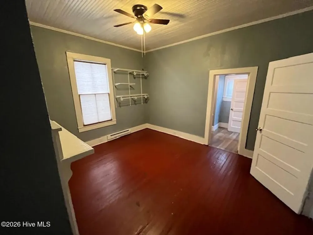 305 Stough Al Alley Kinston, NC 28501