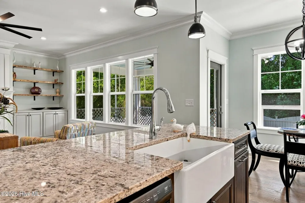 212 Shoreview Drive New Bern, NC 28562