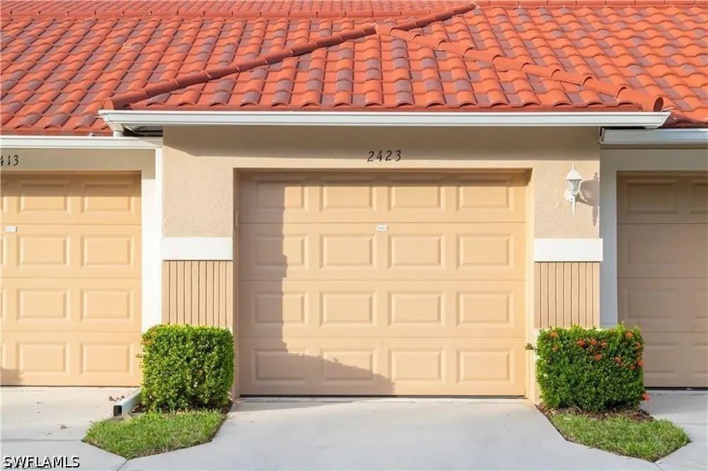 Cypress Trace Circle #2423R Naples, FL 34119
