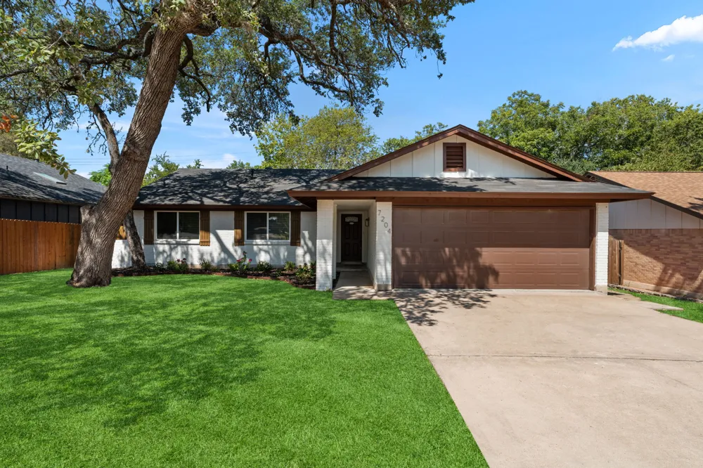 7204 Towering Oaks Drive Austin, TX 78745