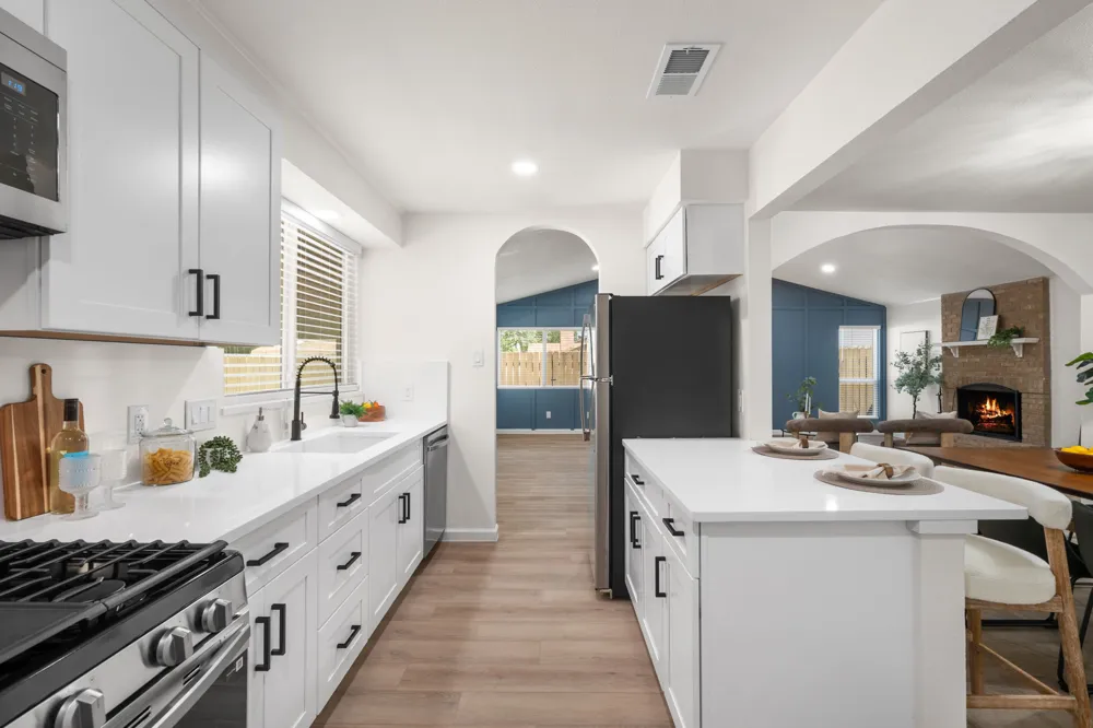 7204 Towering Oaks Drive Austin, TX 78745