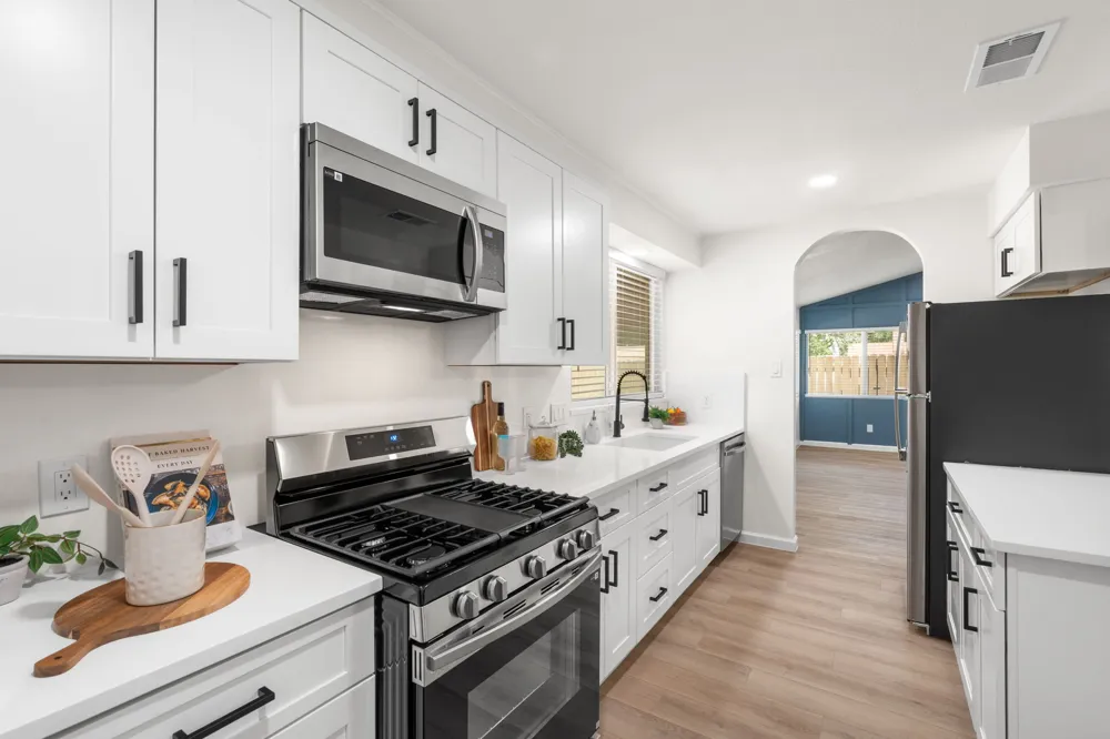 7204 Towering Oaks Drive Austin, TX 78745