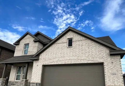 1009 Pecan Tree Lane