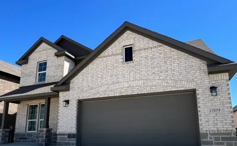 1009 Pecan Tree Lane