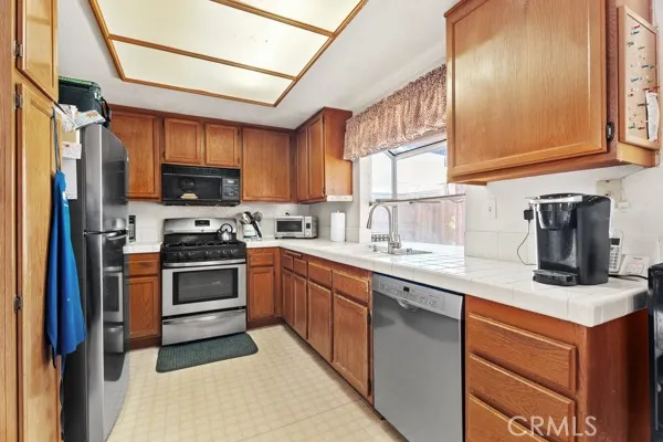 37647 Spectrum Lane Palmdale, CA 93552