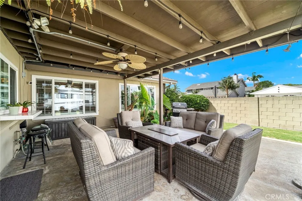 9735 Hibiscus Avenue Fountain Valley, CA 92708