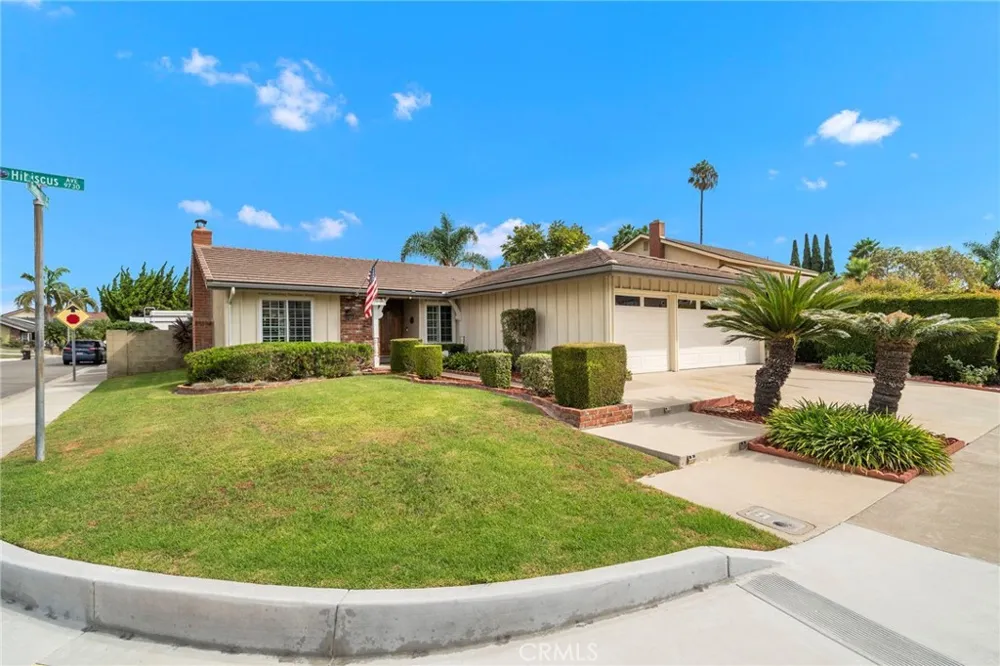 9735 Hibiscus Avenue Fountain Valley, CA 92708