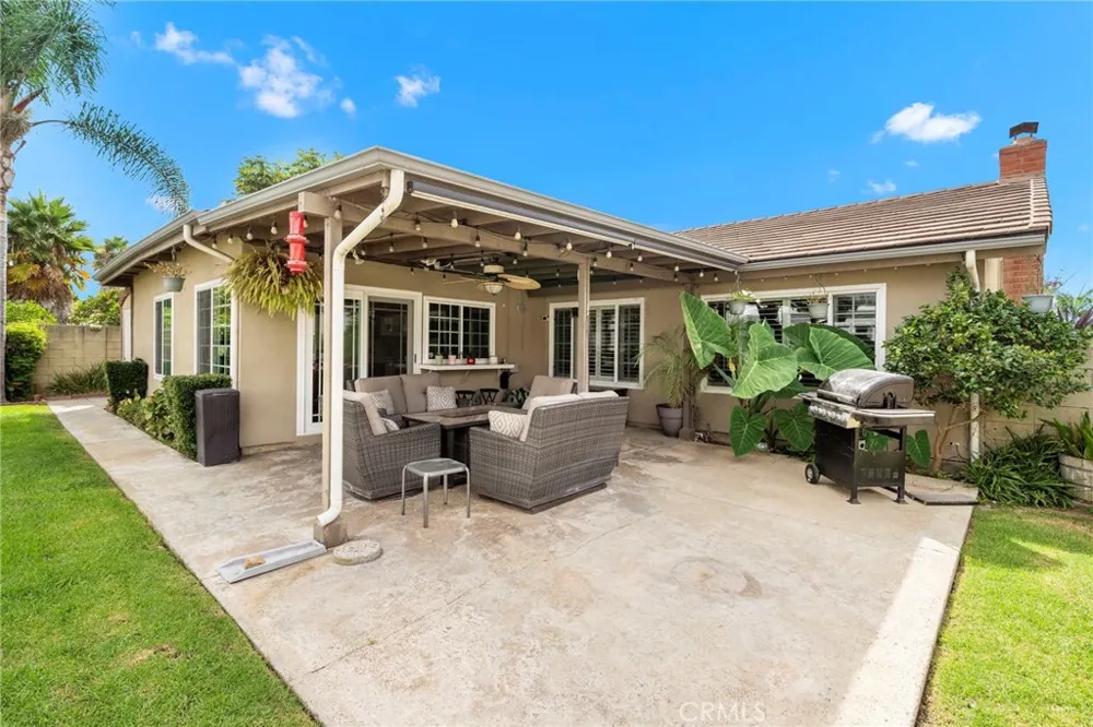 9735 Hibiscus Avenue Fountain Valley, CA 92708