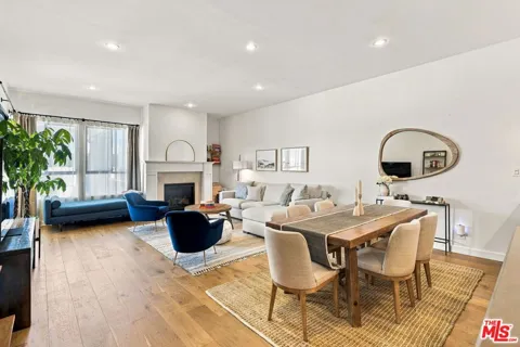 12115 San Vicente Boulevard #404