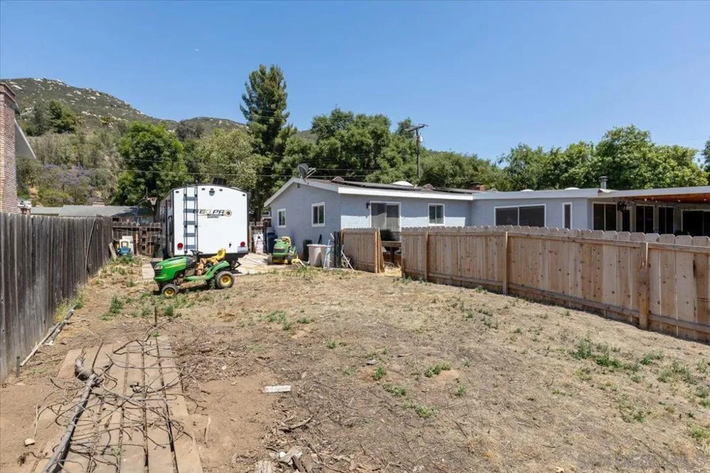 3620 Foxley Dr Escondido, CA 92027