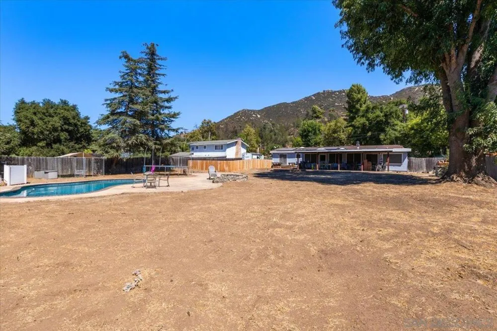 3620 Foxley Dr Escondido, CA 92027
