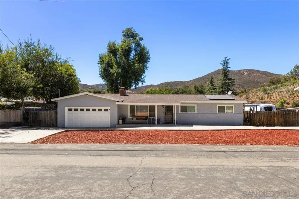 3620 Foxley Dr Escondido, CA 92027