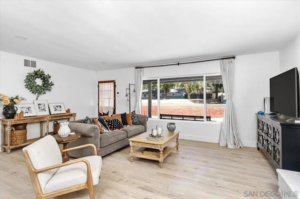 3620 Foxley Dr Escondido, CA 92027