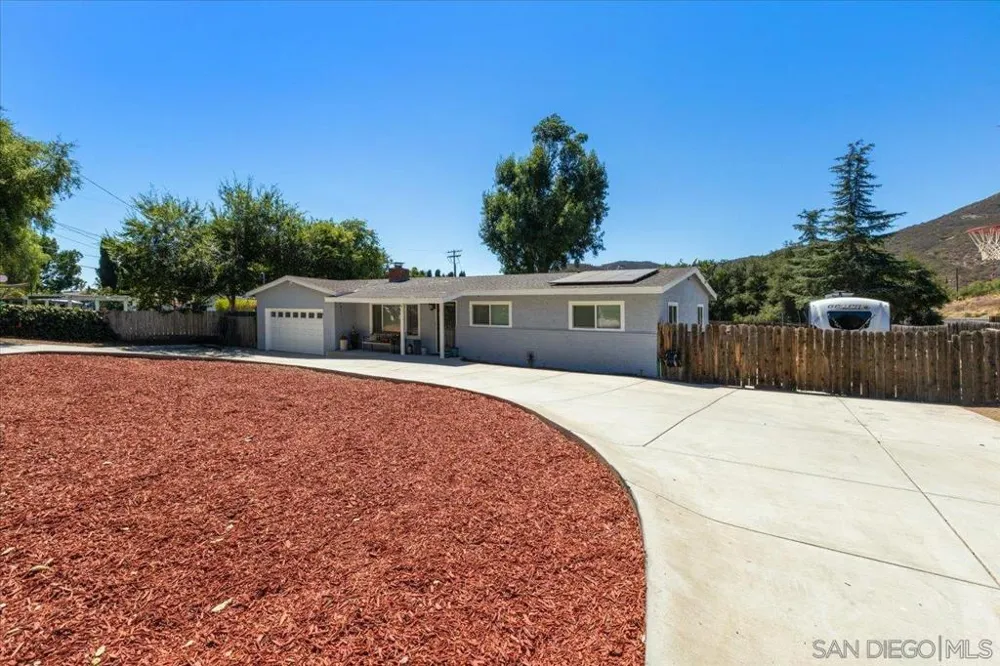 3620 Foxley Dr Escondido, CA 92027