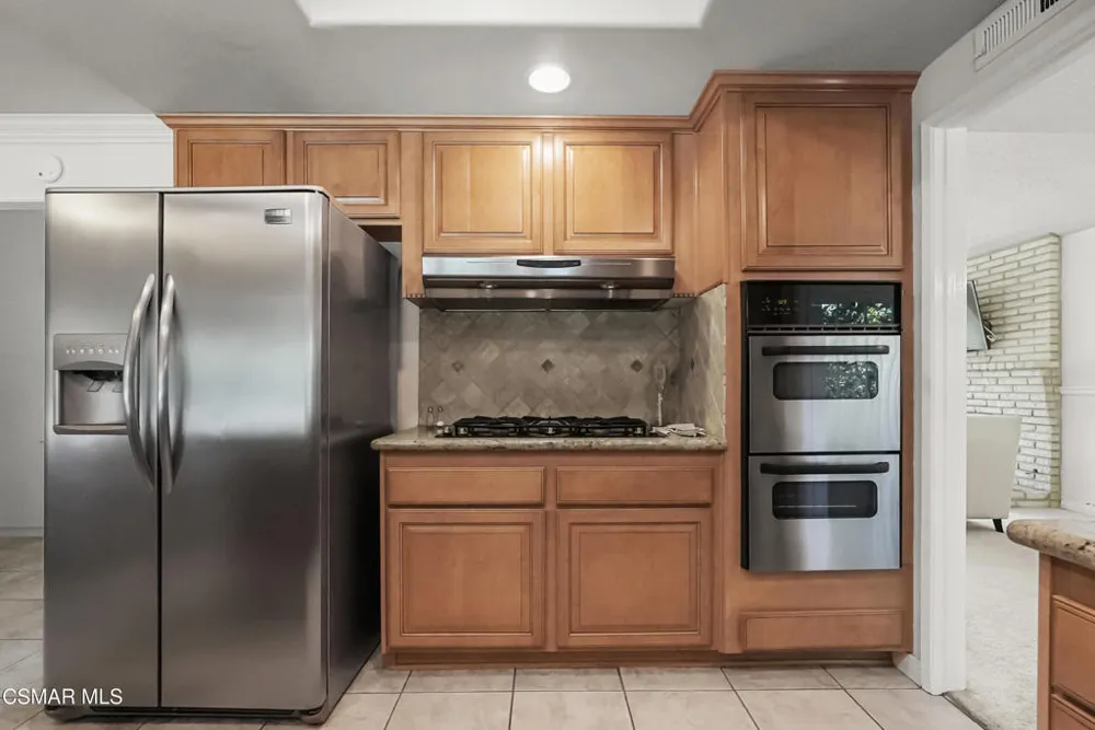 6403 Bayberry Street Oak Park, CA 91377