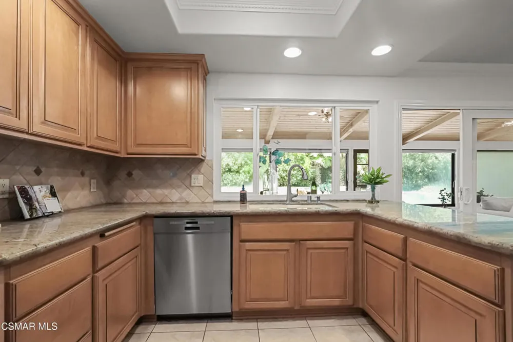 6403 Bayberry Street Oak Park, CA 91377