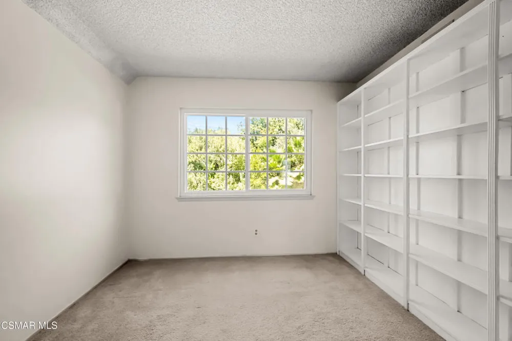 6403 Bayberry Street Oak Park, CA 91377