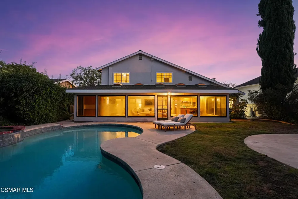 6403 Bayberry Street Oak Park, CA 91377