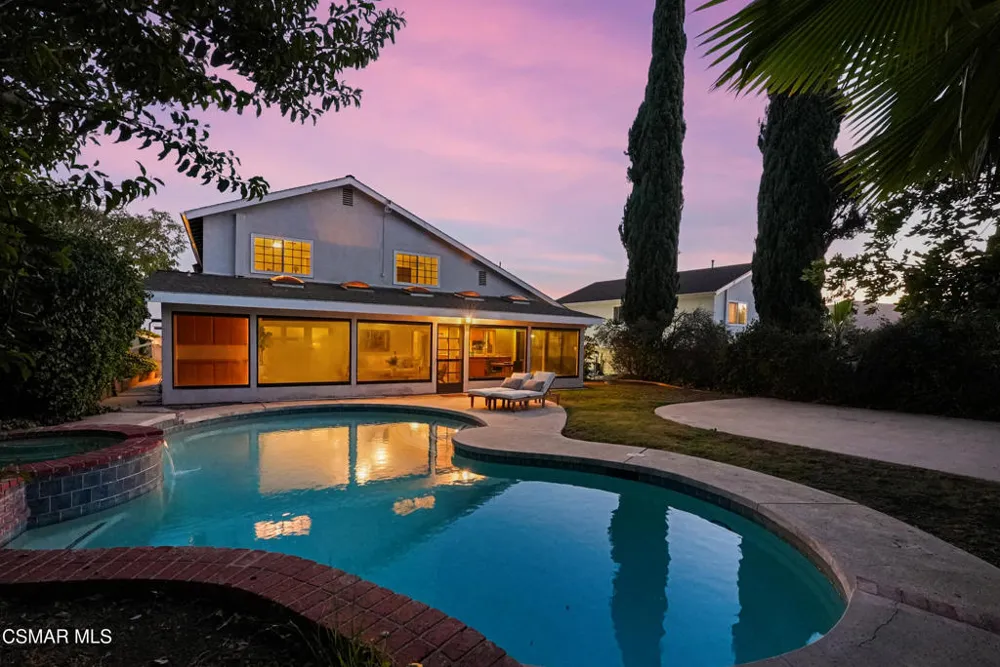 6403 Bayberry Street Oak Park, CA 91377
