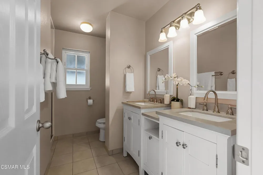 6403 Bayberry Street Oak Park, CA 91377