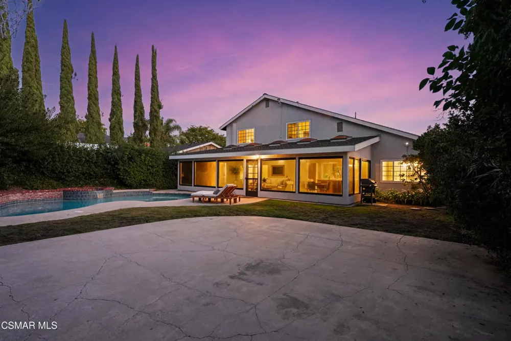 6403 Bayberry Street Oak Park, CA 91377