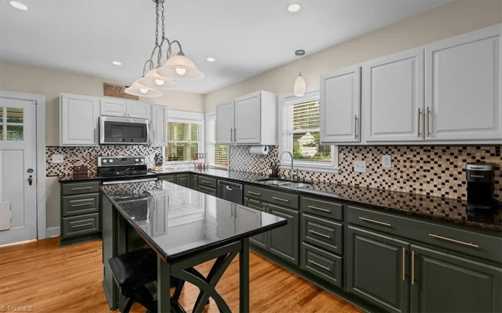816 Ferndale Boulevard High Point, NC 27262