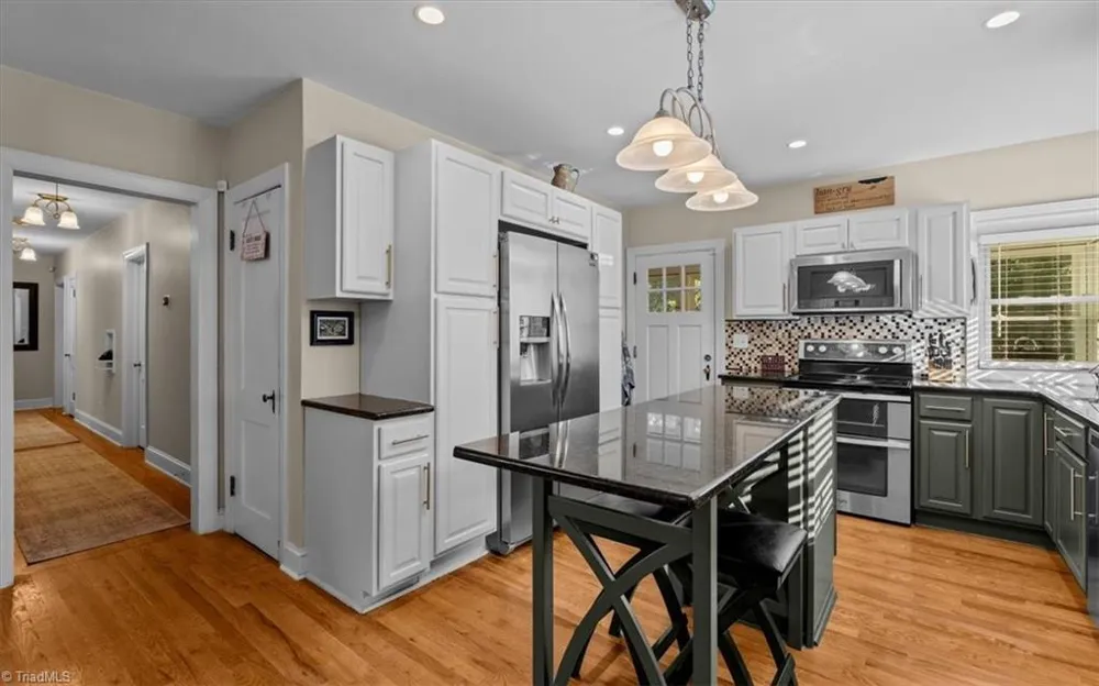 816 Ferndale Boulevard High Point, NC 27262
