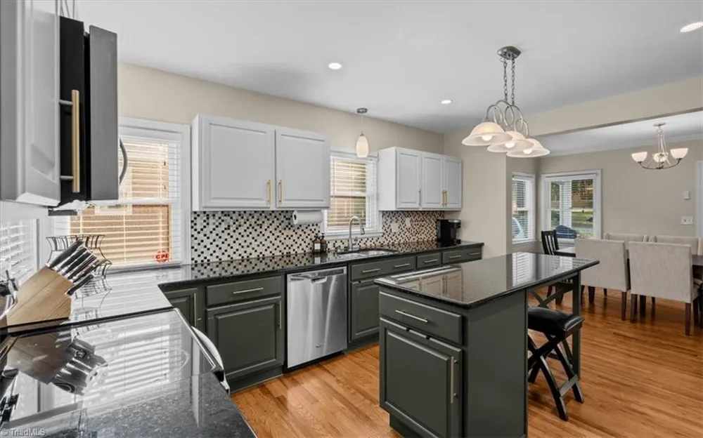 816 Ferndale Boulevard High Point, NC 27262