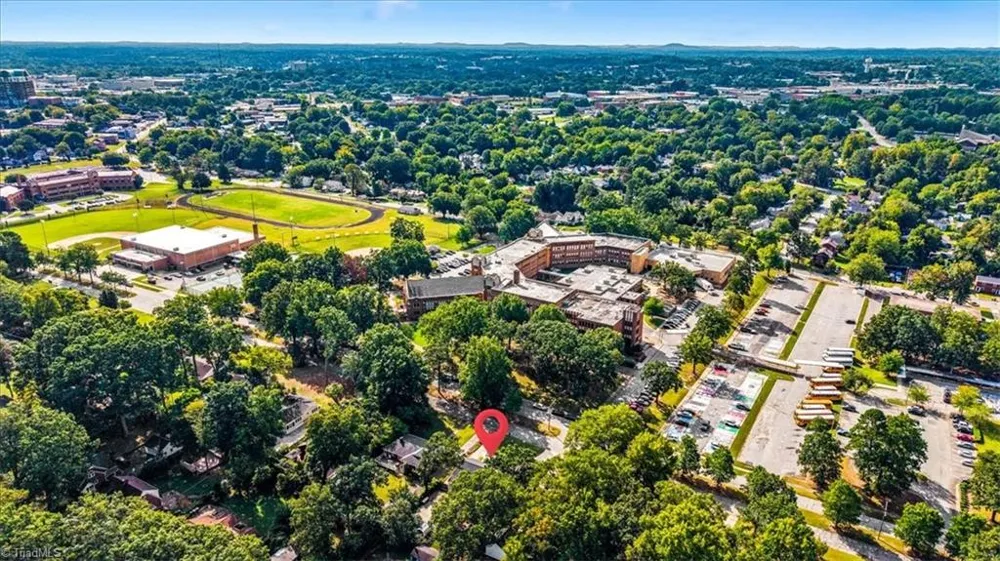 816 Ferndale Boulevard High Point, NC 27262